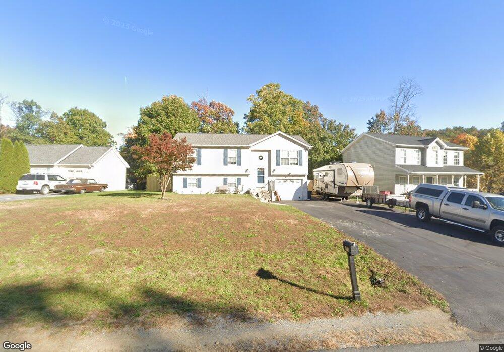 270 Longwood Dr, Bunker Hill, WV 25413 - photo 1