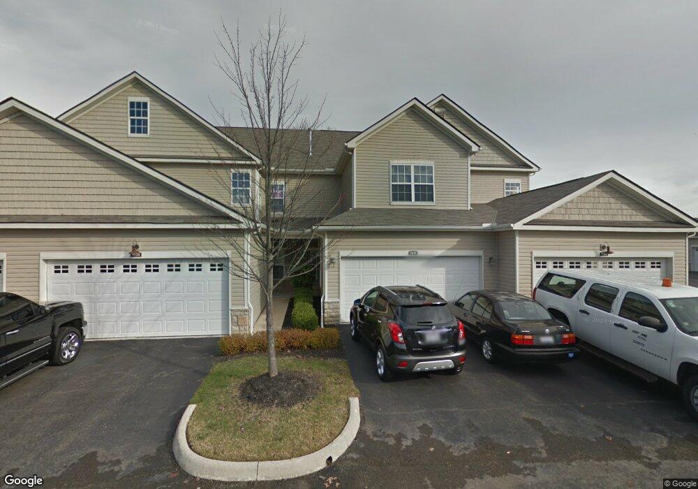 9070 Scenic View Cir unit 9070, Columbus, OH 43240 - photo 1