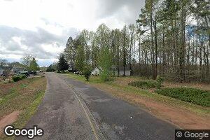 240 Silverwood Dr, Gillsville, GA 30543