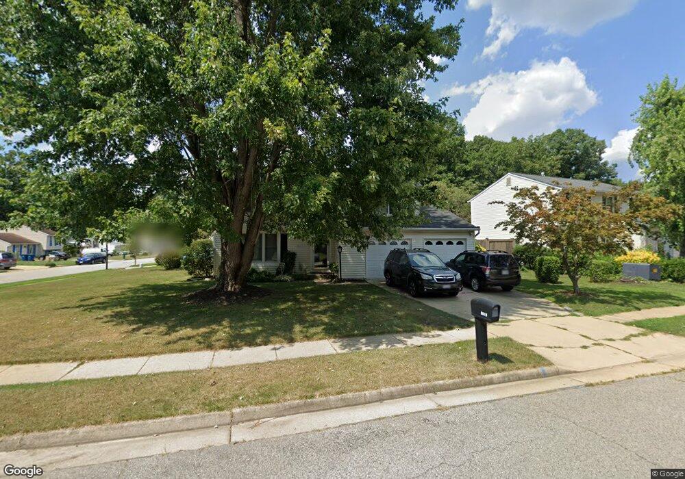 7626 Fallswood Way, Lorton, VA 22079 - photo 1