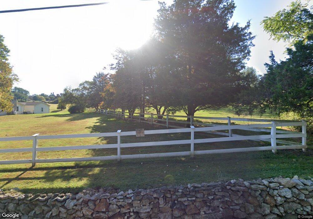 2140 7 Oaks Rd, Chester Springs, PA 19425 - photo 1