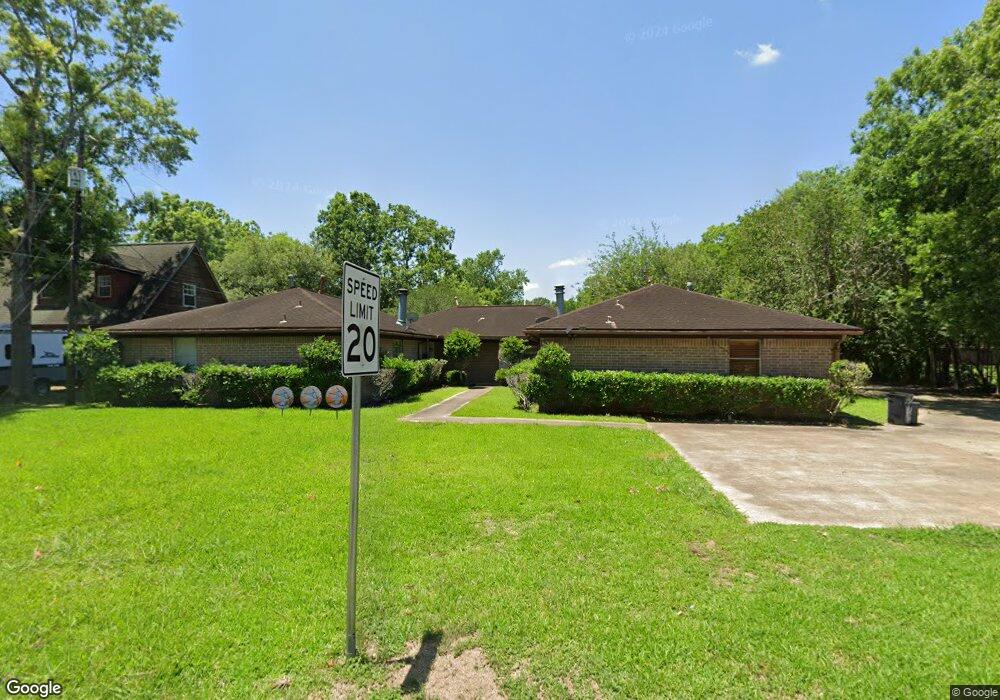 212 Quaker Dr unit B2, Friendswood, TX 77546 - photo 1