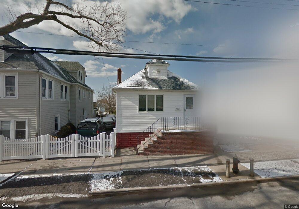 1605 Cross Bay Blvd, Broad Channel, NY 11693 - photo 1