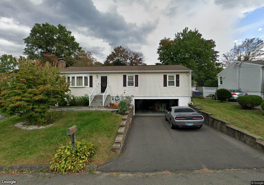 35 Dellwood Dr, Waterbury, CT 06708 - photo 1