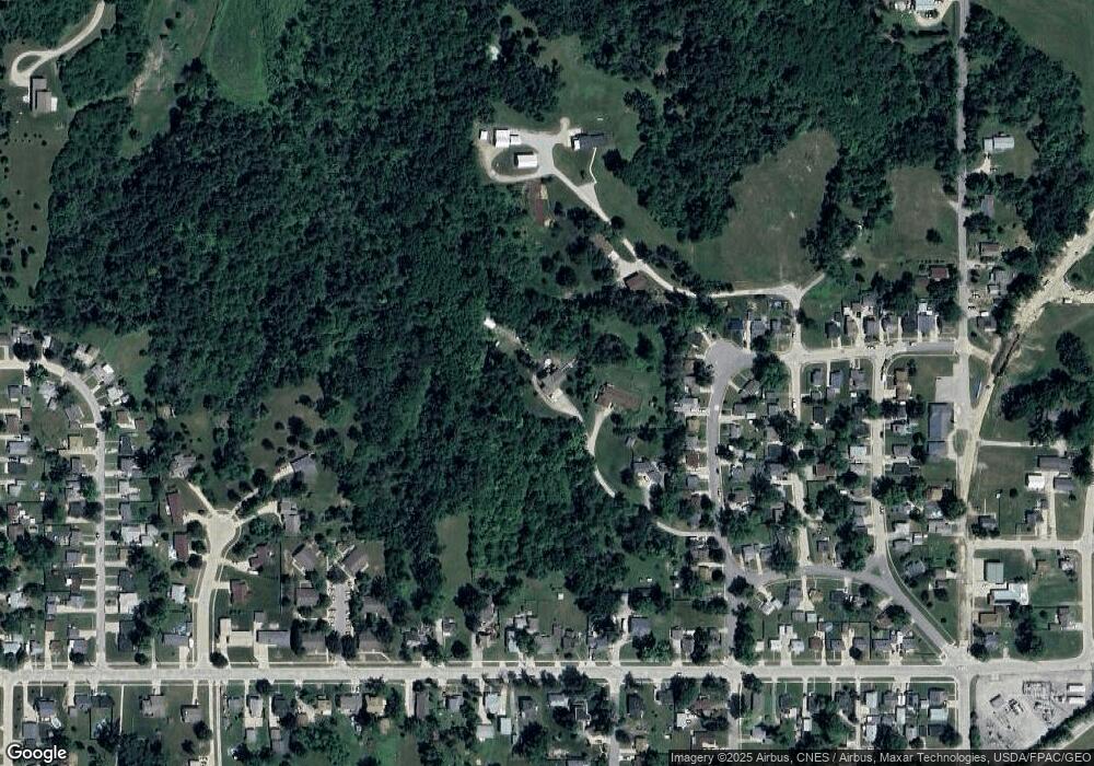 1030 N 5th Ave W unit A, Newton, IA 50208 - photo 1