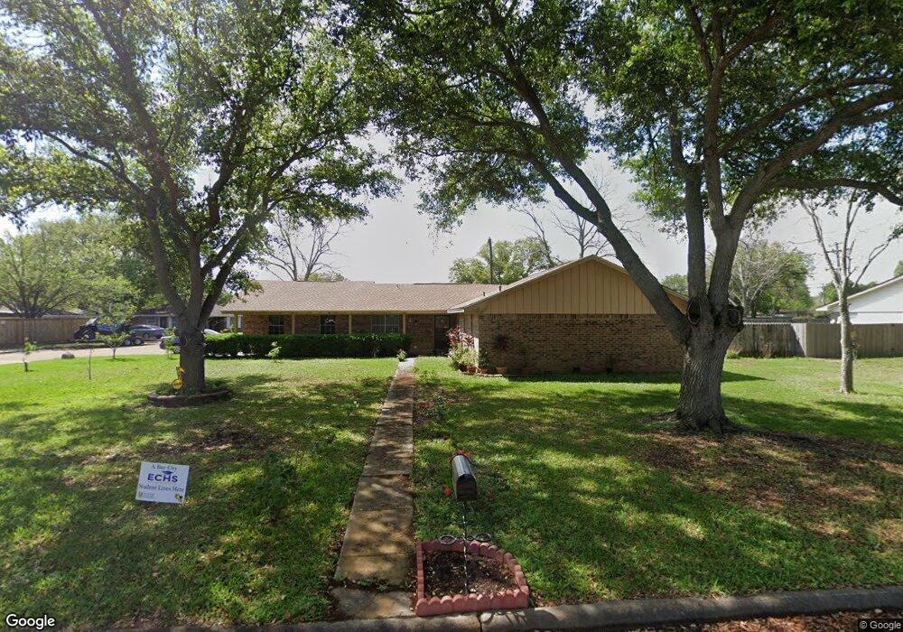 4016 Heatherglen St, Bay City, TX 77414 - photo 1