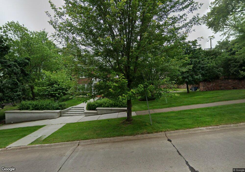 101 N Hawthorne Rd, Duluth, MN 55812 - photo 1