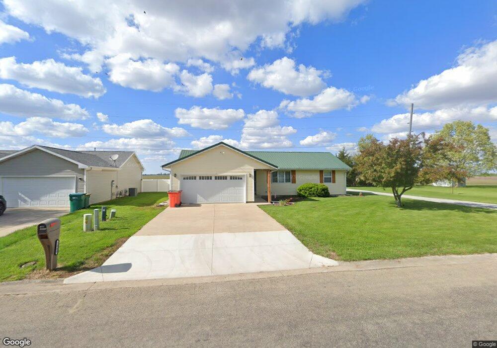 2000 Evergreen Ct, Mattoon, IL 61938 - photo 1