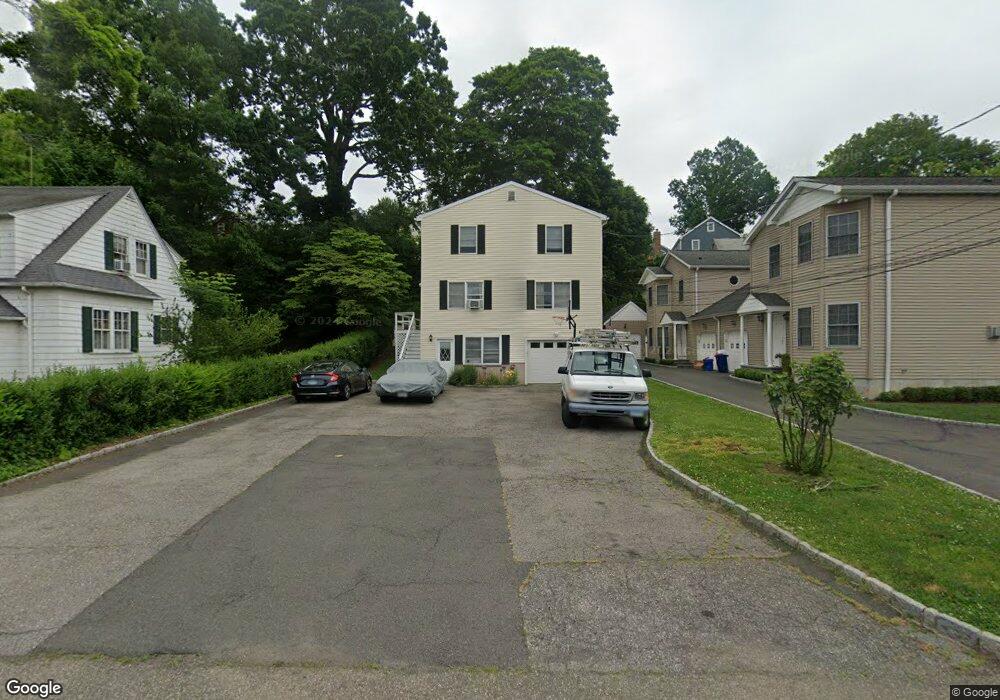 27 Green Ln, Greenwich, CT 06831 - photo 1