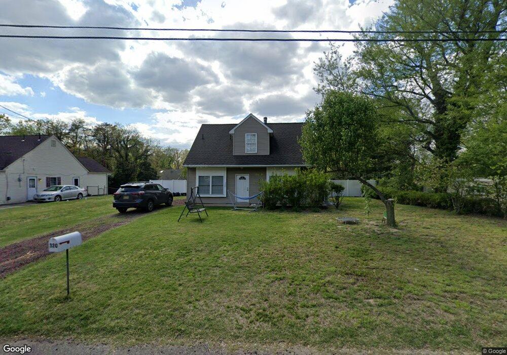 320 Linden Ln, Mount Laurel, NJ 08054 - photo 1