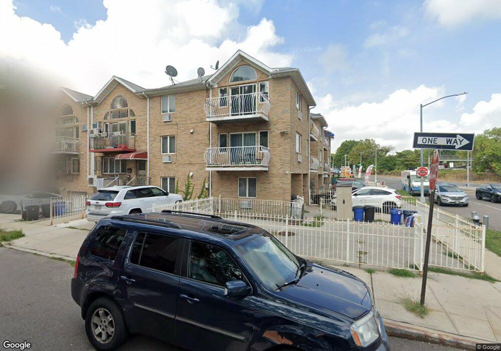 6402 174th St, Fresh Meadows, NY 11365 - photo 1