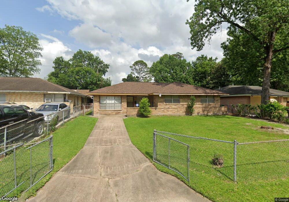 10218 Envoy St, Houston, TX 77016 - photo 1