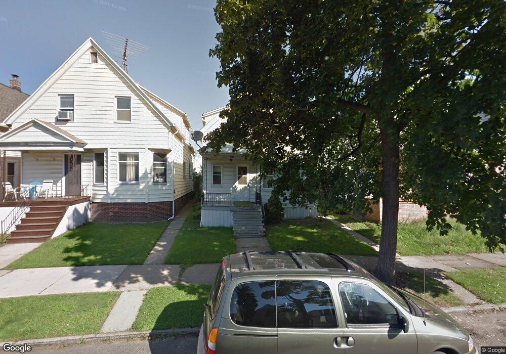 2259 Evaline St, HamtraMcK, MI 48212 - photo 1