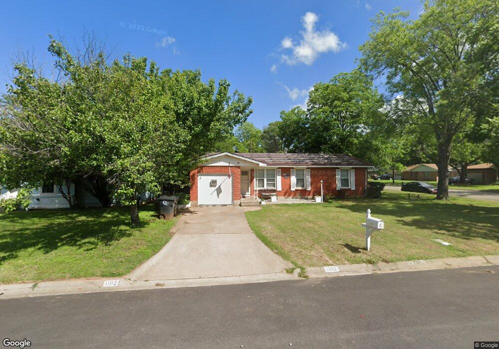 1102 Chester St, Cleburne, TX 76033 - photo 1