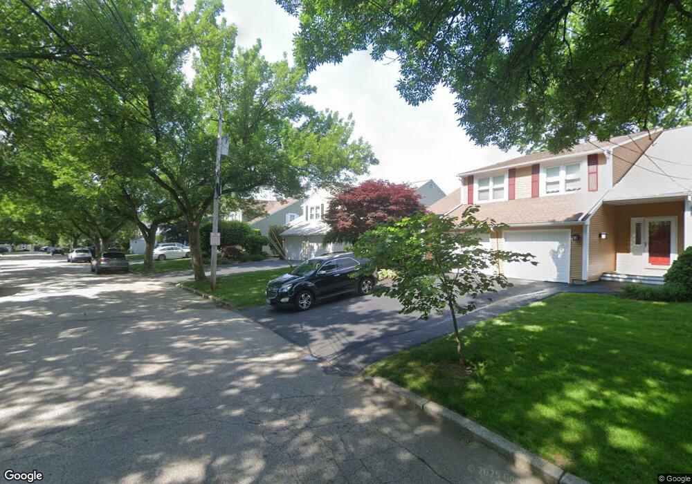19 Arbor Dr unit 19, Providence, RI 02908 - photo 1