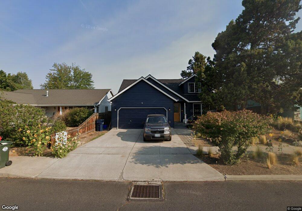 2152 NE Carrie Ln, Bend, OR 97701 - photo 1