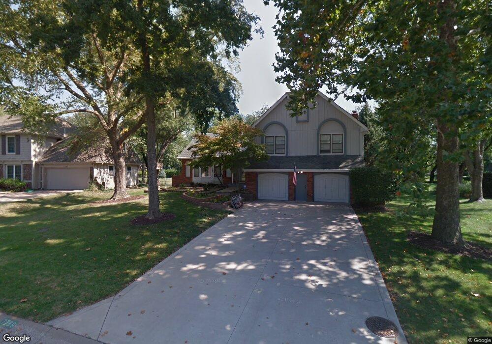 7769 Rosehill Rd, Shawnee, KS 66216 - photo 1