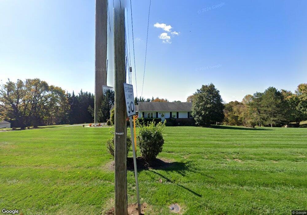 5866 Mineral Hill Rd, Sykesville, MD 21784 - photo 1