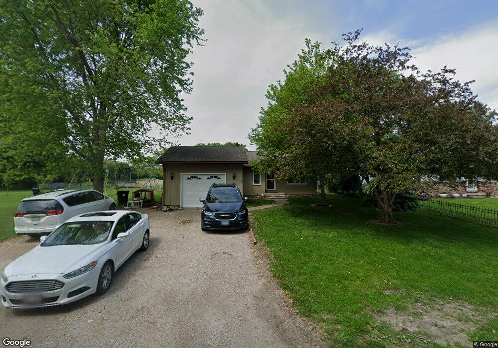 807 Bryan Ave, Lincoln, IL 62656 - photo 1