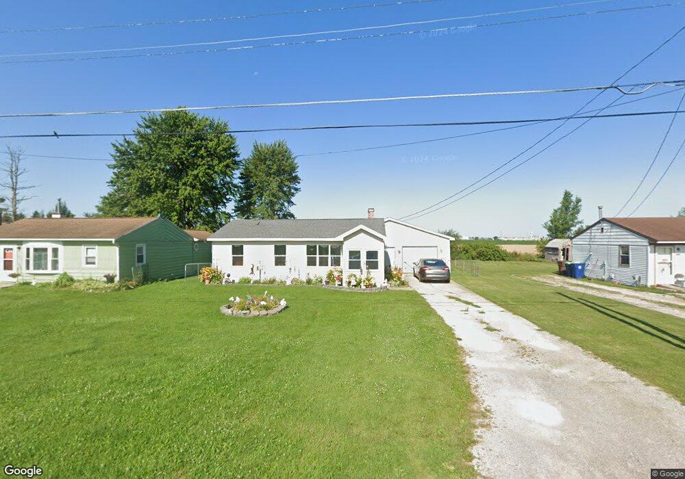 1358 S Airport Rd, Saginaw, MI 48601 - photo 1