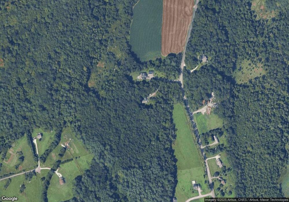 284 Hemlock Rd, Fairfax, VT 05454 - photo 1