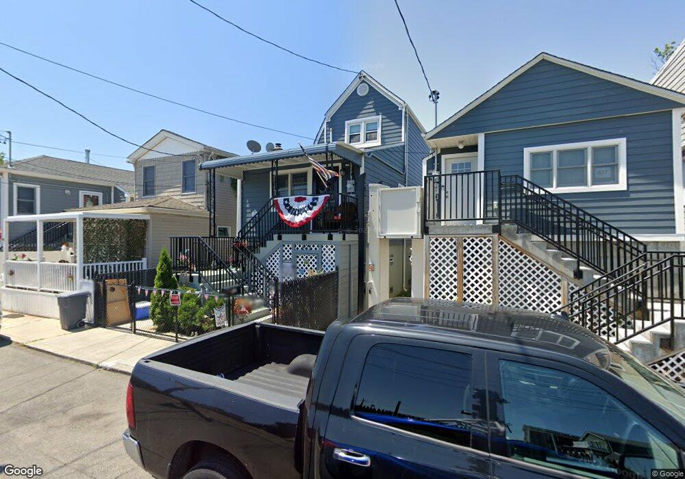 809 Walton Rd, Broad Channel, NY 11693 - photo 1