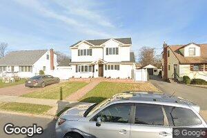 15 Salem Rd, Hicksville, NY 11801