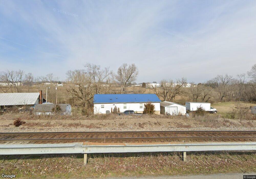 326 Woodlyn Rd, Johnson City, TN 37601 - photo 1