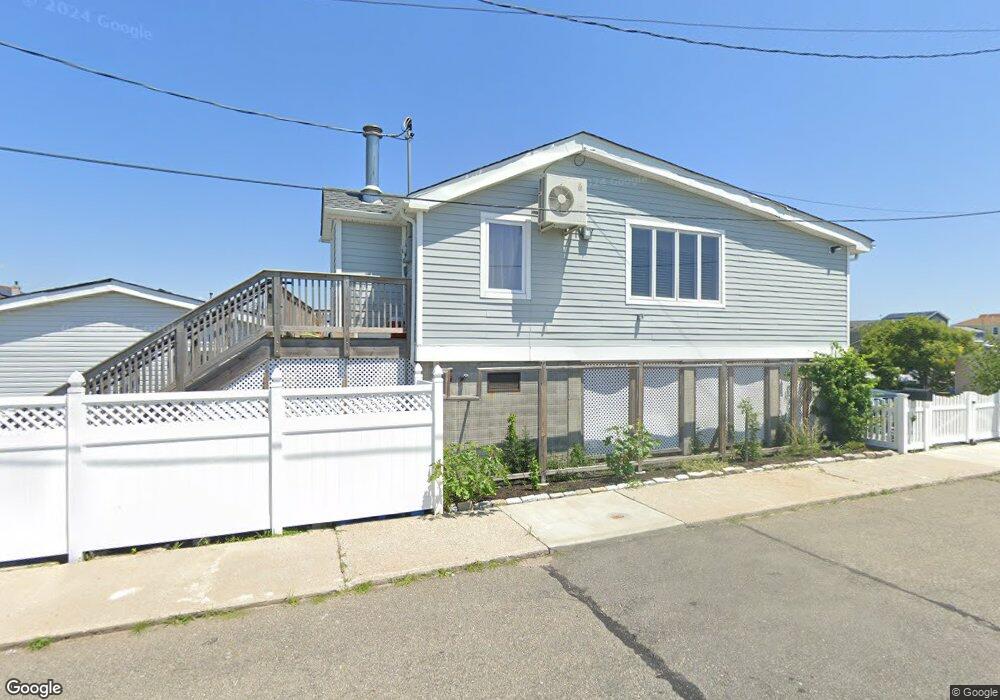 63 W 19th Rd, Broad Channel, NY 11693 - photo 1