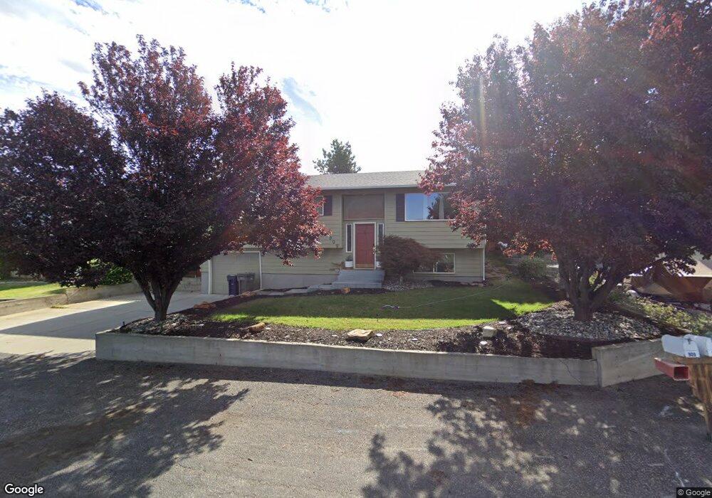 909 N Jackson Place, East Wenatchee, WA 98802 - photo 1