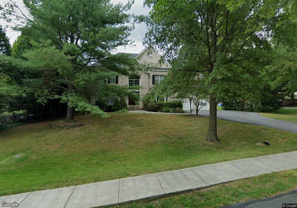 8925 Liberty Ln, Potomac, MD 20854 - photo 1