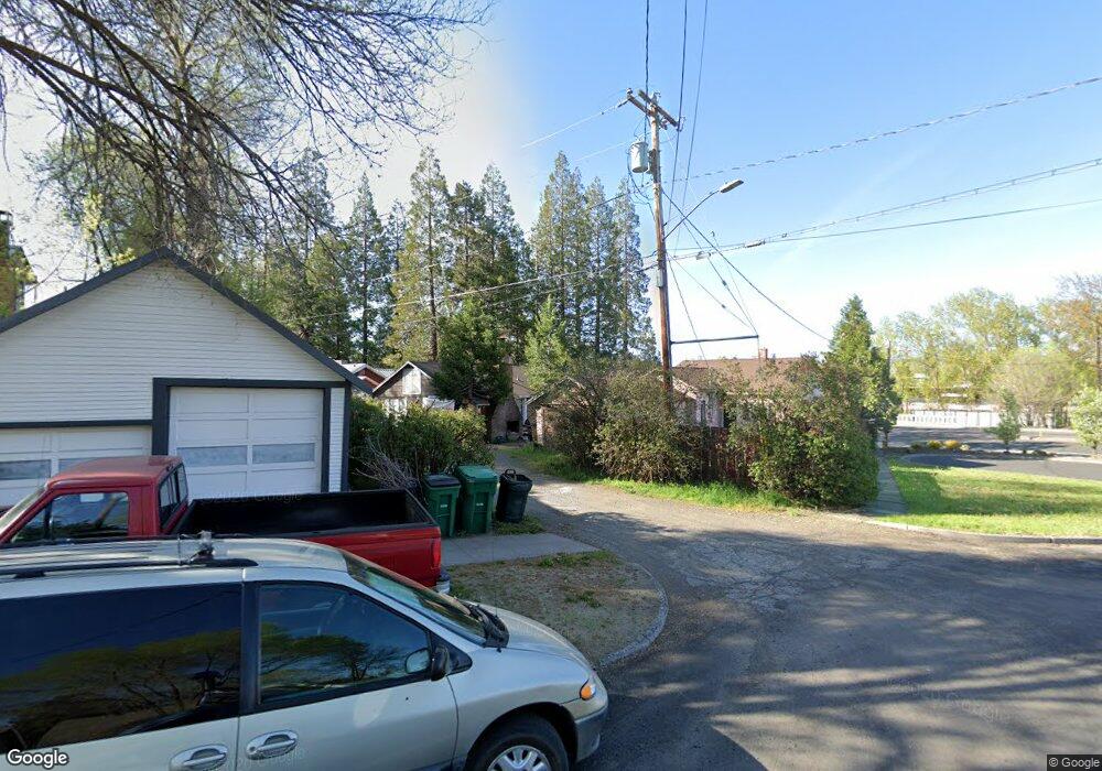 737 N Alameda Ave, Klamath Falls, OR 97601 - photo 1