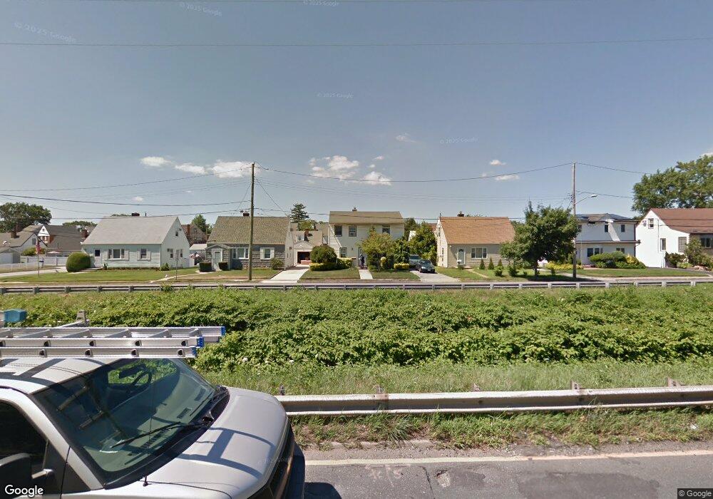 51 Peninsula Blvd, Valley Stream, NY 11581 - photo 1