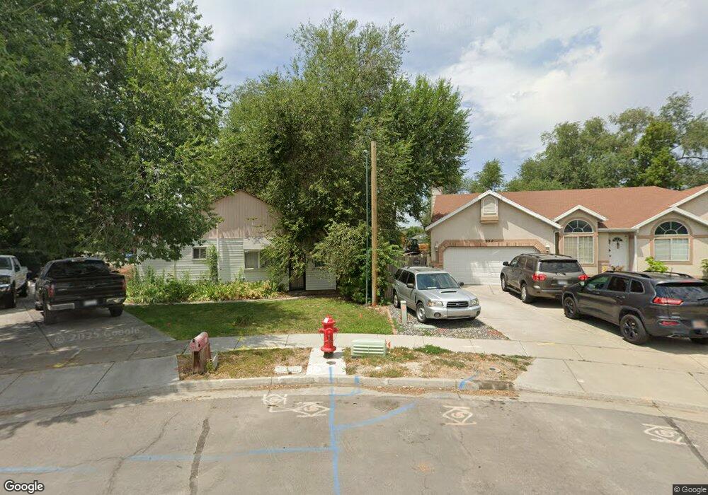 351 E Sandy Park Cir, Midvale, UT 84047 - photo 1