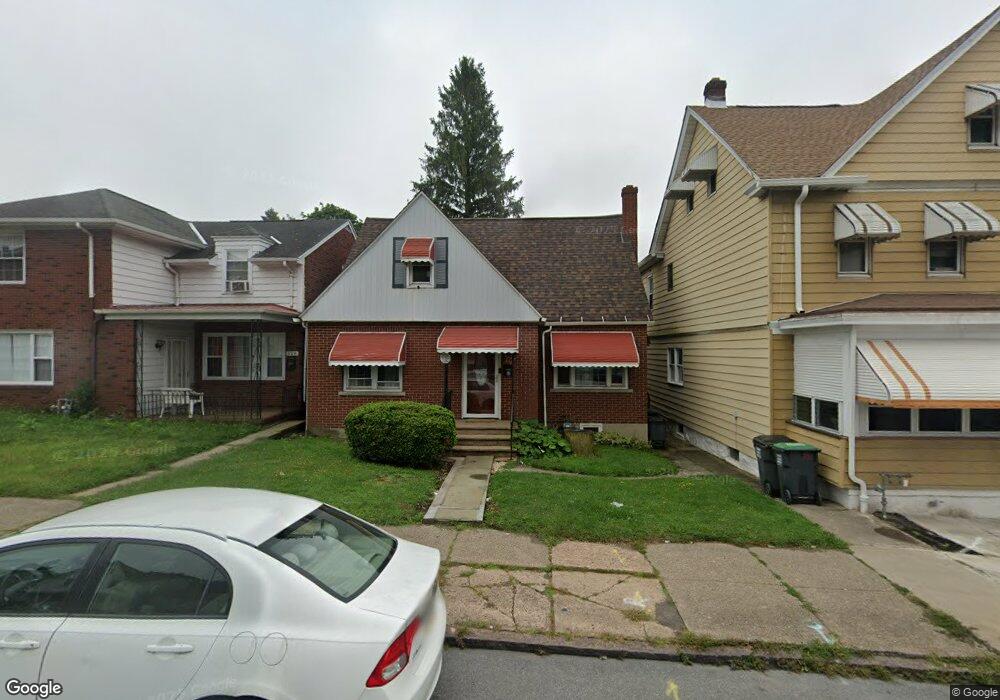 322 E Diamond Ave, Hazleton, PA 18201 - photo 1