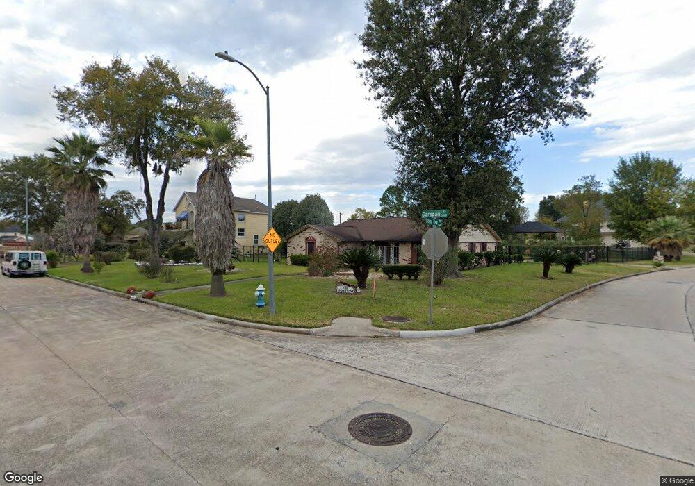 6402 Bayou View Dr, Houston, TX 77091 - photo 1