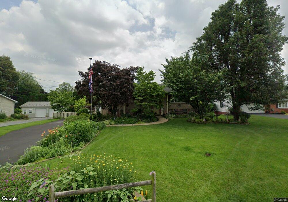 2948 Roosevelt Dr, Chambersburg, PA 17201 - photo 1