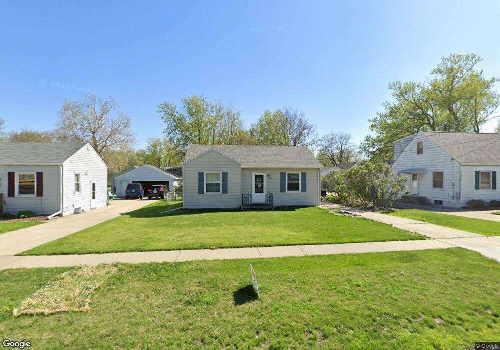 5508 Franklin Ave, Des Moines, IA 50310 - photo 1