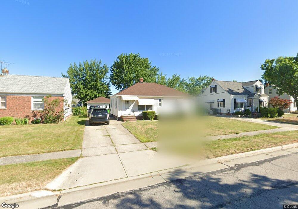 28835 Hazel Ave, Wickliffe, OH 44092 - photo 1