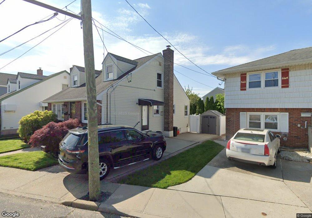 502 6th Ave, New Hyde Park, NY 11040 - photo 1