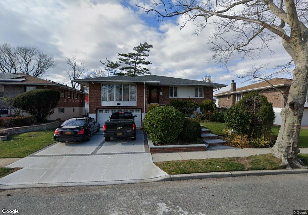 741 Bunker Rd, Valley Stream, NY 11581 - photo 1