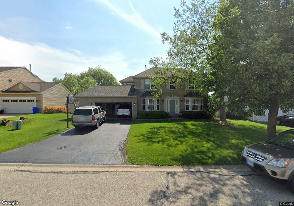 1011 Mcphee Dr, Lake In the Hills, IL 60156 - photo 1
