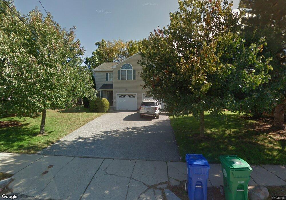 52 Kenneth St, Newton, MA 02461 - photo 1