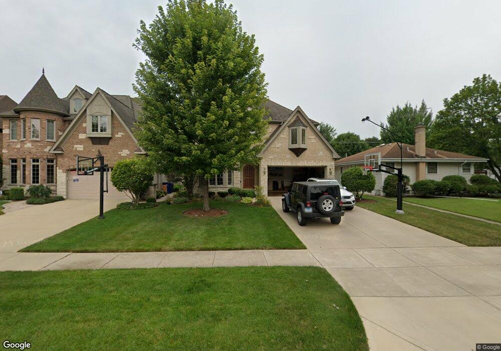 678 S Saylor Ave, Elmhurst, IL 60126 - photo 1