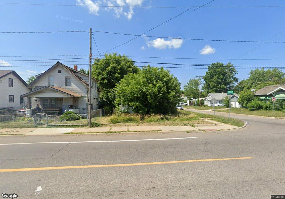 2700 Corunna Rd, Flint, MI 48503 - photo 1