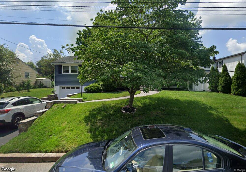 709 Bound Brook Ave, Raritan, NJ 08869 - photo 1