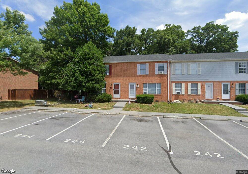 246 Nottoway Dr, Stephens City, VA 22655 - photo 1