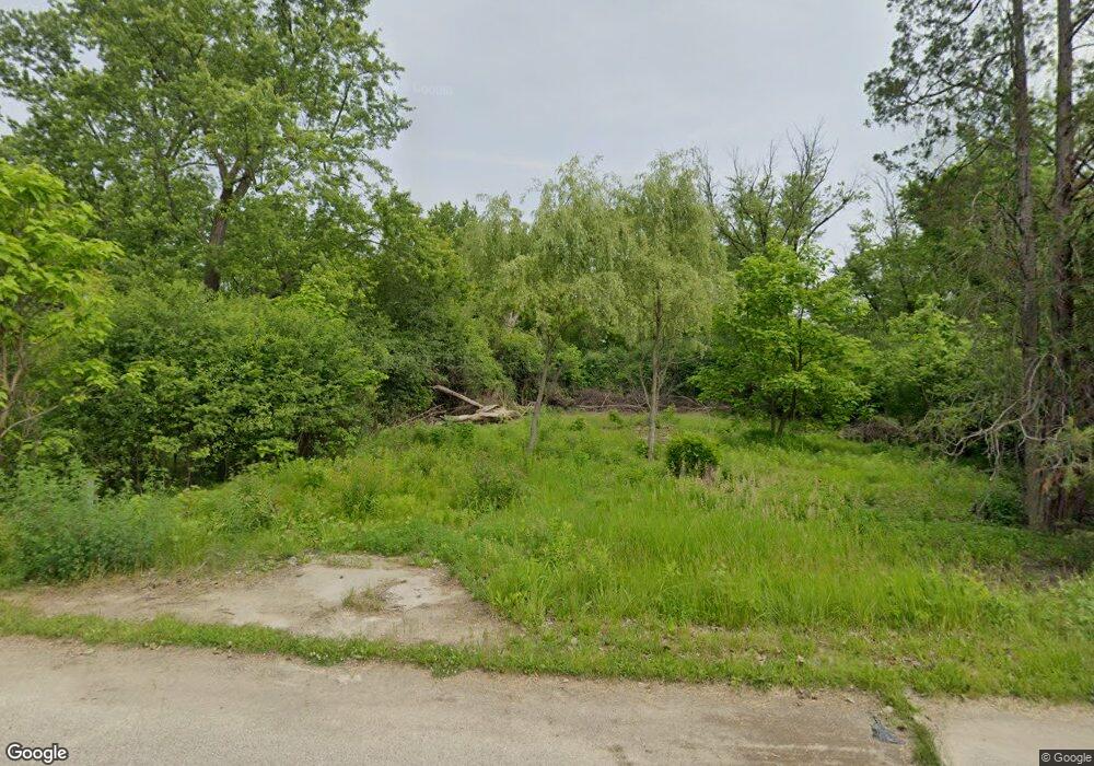 1079 E Humphrey Ave, Flint, MI 48505 - photo 1