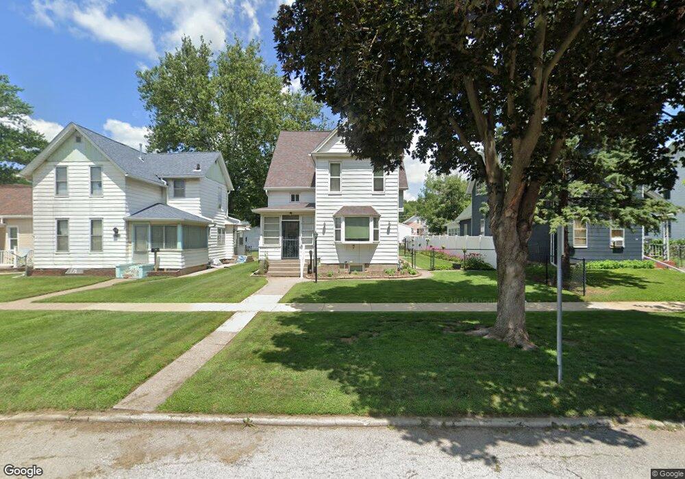 2040 W 5th St, Davenport, IA 52802 - photo 1