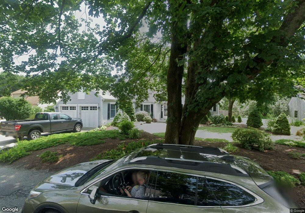 5 Bush St, South Dartmouth, MA 02748 - photo 1